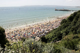 A8V7163 Busy Bournemouth Beach